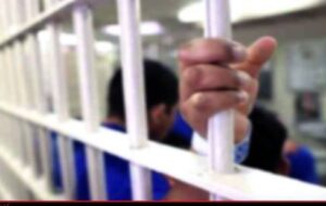 کمک به آزادی زندانیان مالی در کردستان توسط موسسه چتر خوشبختی کمک به آزادی زندانیان مالی در کردستان توسط موسسه چتر خوشبختی